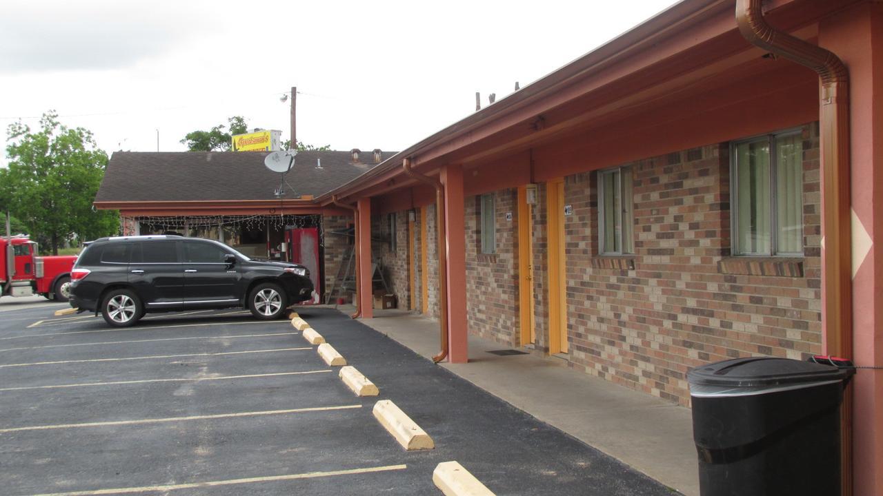 Sportsman'S Motel Eagle Lake Eksteriør bilde